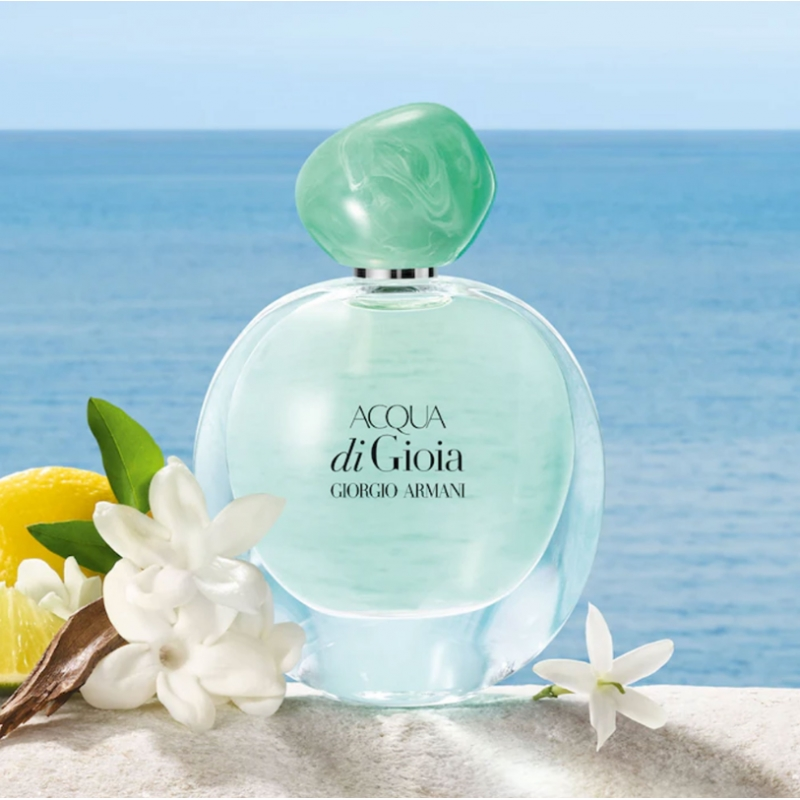 عطور ربيعية منعشة لعيد الأضحى.. اختيارات أنثوية