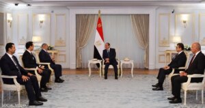 السيسي وحفتر يبحثان تعزيز استقرار ليبيا ودعم جهود السلم والأمن