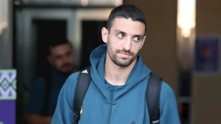 طاهر محمد طاهر يكشف كواليس تجديد عقده مع الأهلي في جلسة واحدة