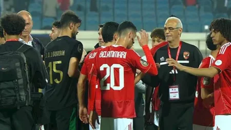 لاعب الأهلي يجري جراحة الرباط الصليبي ويغادر المستشفى خلال 48 ساعة