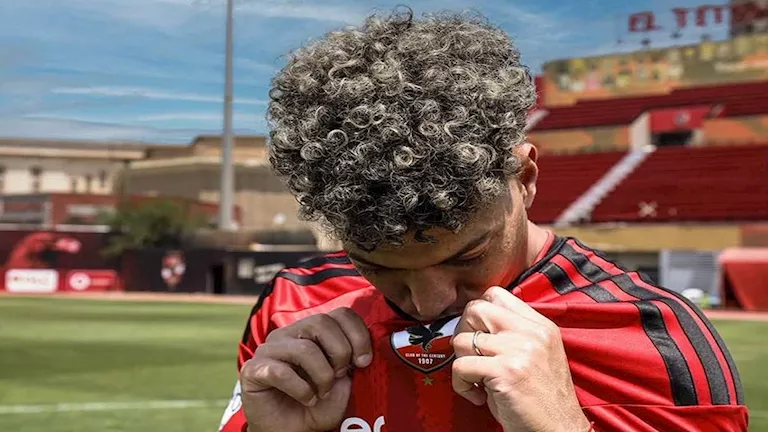 دلفي يؤهل بدلاء ومصابي الأهلي استعداداً لاستكمال منافسات الدوري