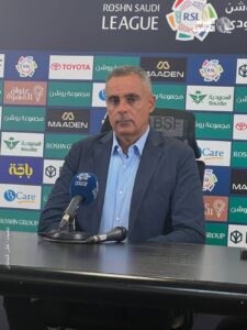 قوميز بعد التعادل مع الشباب: نقطة إيجابية ونواجه ضغوطاً قبل مواجهتي أبها والهلال