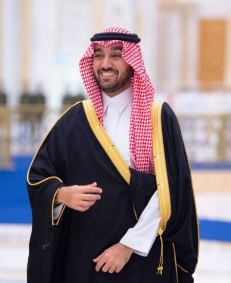 وزير الرياضة يدعم الأهلي قبل مواجهة أوكلاند في كأس القارات