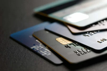 10 نصائح ضرورية لمستخدمي البطاقات الائتمانية الإماراتية أثناء السفر 10 نصائح ضرورية لمستخدمي البطاقات الائتمانية الإماراتية أثناء السفر