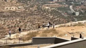 إسرائيل تكثف غاراتها وعمليات القصف والنسف في قطاع غزة