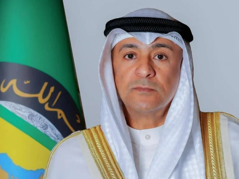 البديوي يدين بشدة الهجمات الإيرانية على ناقلات تابعة لـ «أدنوك» البديوي يدين بشدة الهجمات الإيرانية على ناقلات تابعة لـ «أدنوك»