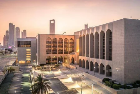 قروض الأفراد في الإمارات ترتفع 5% خلال 6 أشهر لتصل إلى 29.8 مليار درهم