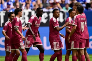 ريال مدريد يكتسح شالكه بفوز عريض