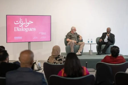 يوسف عيدابي يوثق سيرته الثقافية في كتاب مفعم بالشغف
