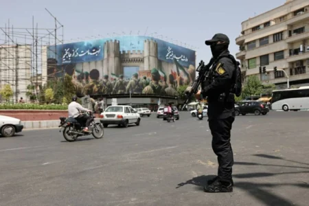 إيران تعدم أجنبياً أدين بالتورط في احتجاجات يناير