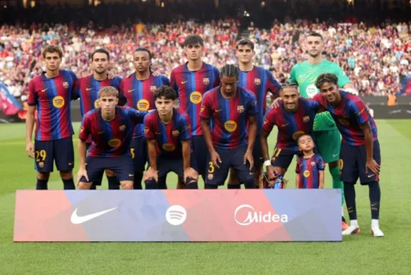 سبب انحناء بالدي خلال مباراة برشلونة والأهلي يتكشف للجمهور سبب انحناء بالدي خلال مباراة برشلونة والأهلي يتكشف للجمهور