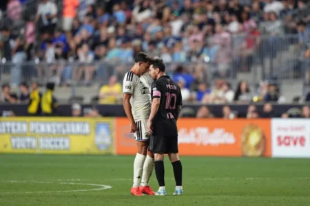 تغريم ليونيل ميسي بسبب اعتدائه على لاعب في فيلادلفيا تغريم ليونيل ميسي بسبب اعتدائه على لاعب في فيلادلفيا