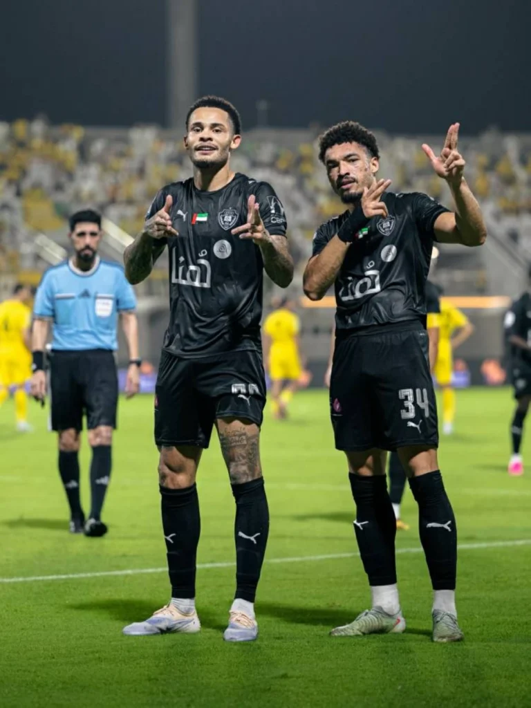 «الإمبراطور» يظهر بأسلوب هجومي ويستعد لمواجهة شباب الأهلي «الإمبراطور» يظهر بأسلوب هجومي ويستعد لمواجهة شباب الأهلي