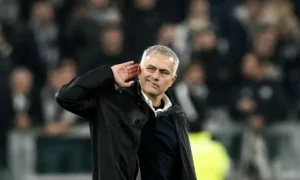 مورينيو يعلق على هتافات جماهير إسبانيول ضد فينيسيوس: لست قديساً