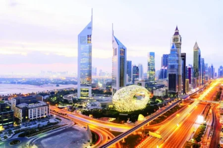 دبي: إيجارات الشقق المفروشة ترتفع 5% في يونيو مخالفةً اتجاه التصحيح السعري