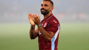استقبال جماهيري حاشد لمحمد صلاح في المجر (فيديو)
