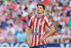 أتلتيكو مدريد وبرشلونة في مواجهة ساخنة للظفر بخدمات ألفاريز