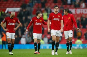 قرعة دوري أبطال أوروبا تضع مانشستر يونايتد في مواجهات قارية محفوفة بالمخاطر