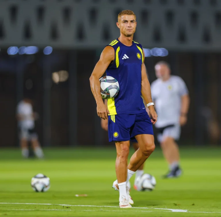 النصر يواجه التعاون والهلال يصطدم بالخليج في الدوري السعودي