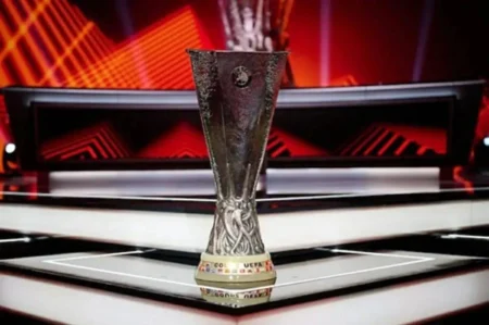 قرعة الدوري الأوروبي في موناكو تسفر عن مواجهات قوية بين كبار القارة قرعة الدوري الأوروبي في موناكو تسفر عن مواجهات قوية بين كبار القارة