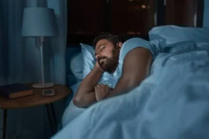 قاعدة النوم لـ 8 ساعات يومياً ليست صالحة للجميع