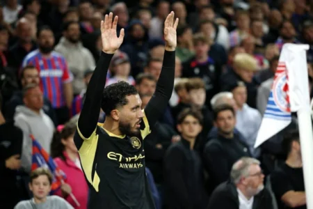 شرقي يقود أوركسترا مانشستر سيتي ببراعة