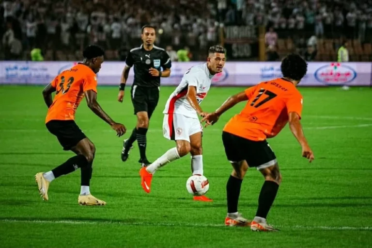 ممدوح عباس يتدخل لقطع الطريق على رحيل نجم الزمالك مجاناً إلى الأهلي