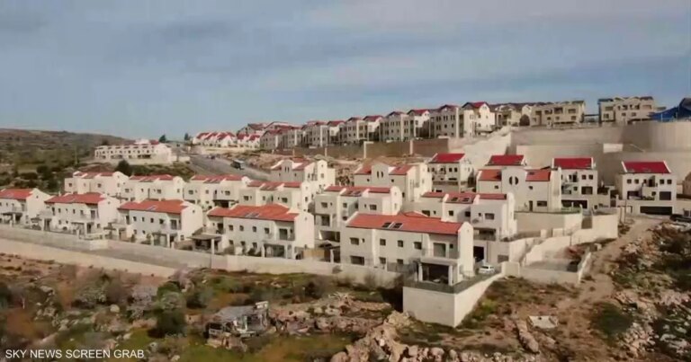 ردود فعل متباينة على العقوبات البريطانية ضد المستوطنات: ترحيب فلسطيني واحتجاج إسرائيلي ردود فعل متباينة على العقوبات البريطانية ضد المستوطنات: ترحيب فلسطيني واحتجاج إسرائيلي