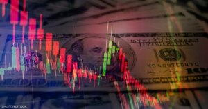 عوائد السندات العالمية تبلغ أعلى مستوياتها في قرابة عقدين