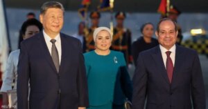 شي جين بينغ يدعو لرفض التدخلات الخارجية في شؤون الشرق الأوسط
