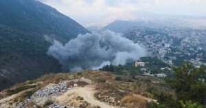 هزة أرضية تضرب جنوب لبنان تزامناً مع غارات إسرائيلية في علي الطاهر