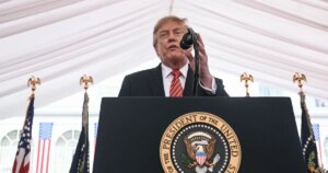 ترامب يطالب الفيدرالي بخفض أسعار الفائدة إلى 1% أو أقل