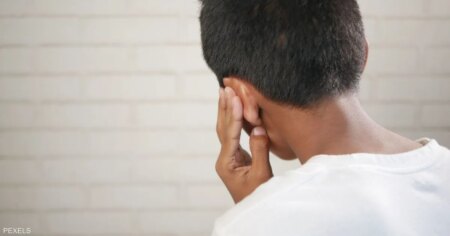من التمتمة إلى الطنين.. 10 مؤشرات خفية تدل على ضعف السمع