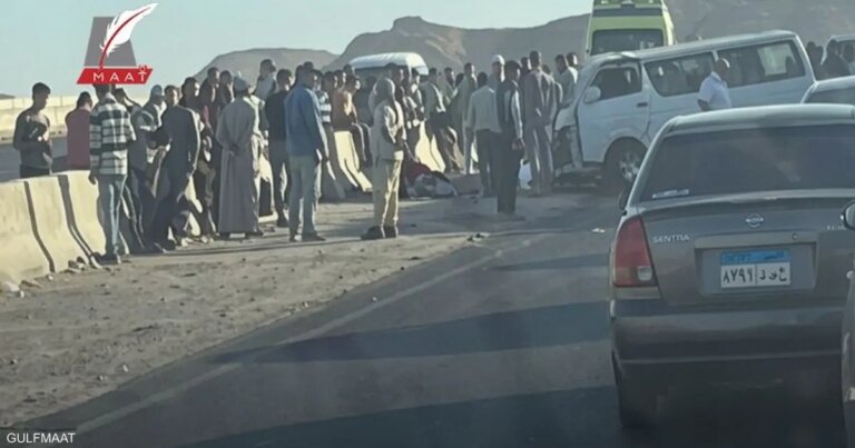 مصرع وإصابة عدد من الأشخاص في تصادم شاحنة بعدة سيارات بالجيزة