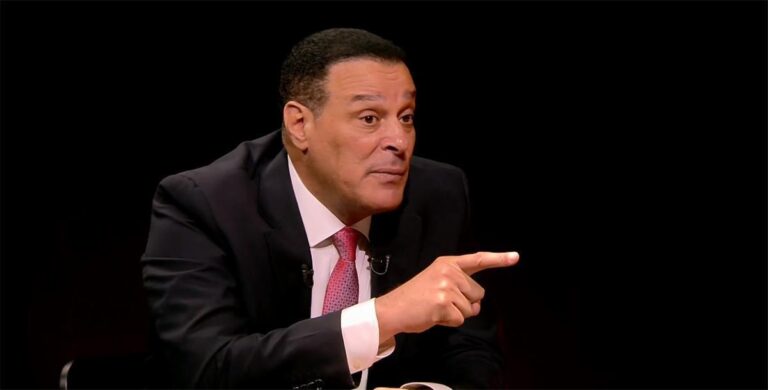 عصام عبد الفتاح يحدد طاقم التحكيم الأقرب لإدارة قمة الأهلي والزمالك