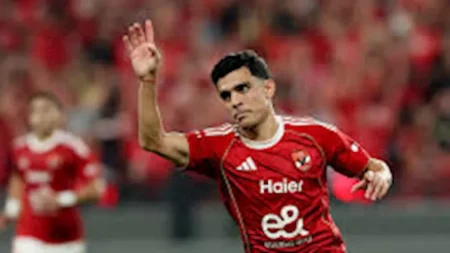 الأهلي يعلن إصابة أشرف بن شرقي قبل لقاء القمة أمام الزمالك