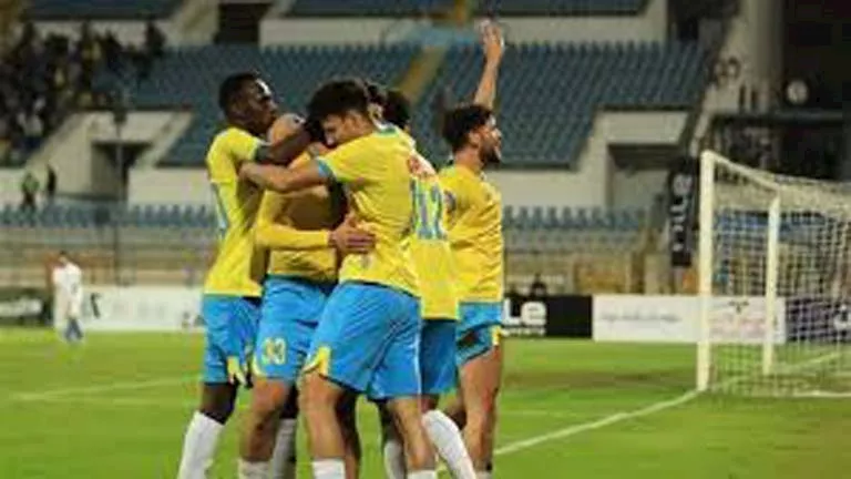 وزير الرياضة يتدخل لإنهاء أزمات الإسماعيلي خلال أيام