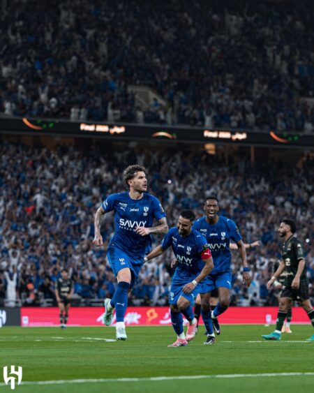 الهلال يكشف طبيعة إصابة علي لاجامي وثيو هيرنانديز ومدة غيابهما عن الملاعب