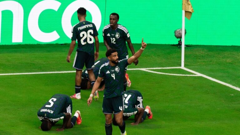 الأخضر يستأنف تدريباته تأهباً لنصف نهائي خليجي 27