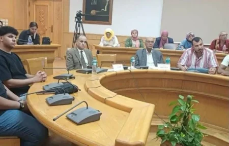 نقاد: أدب نجيب محفوظ يتجاوز حدود الأجيال نقاد: أدب نجيب محفوظ يتجاوز حدود الأجيال