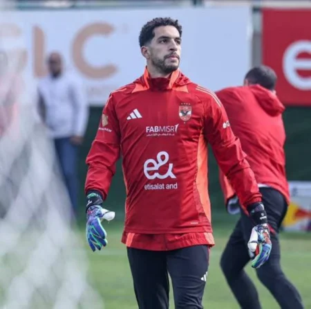 تفاصيل الراتب والحوافز في عقد مصطفى شوبير الجديد مع الأهلي