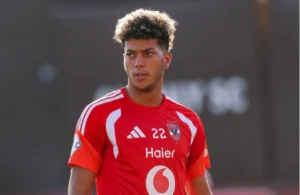 موعد مباراة الأهلي وسموحة في الدوري المصري وموقف إمام عاشور من المشاركة