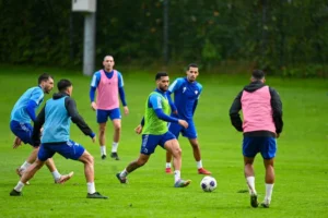 زلاتكو يضع اللمسات الأخيرة على تشكيلة المنتخب الإماراتي الأولى