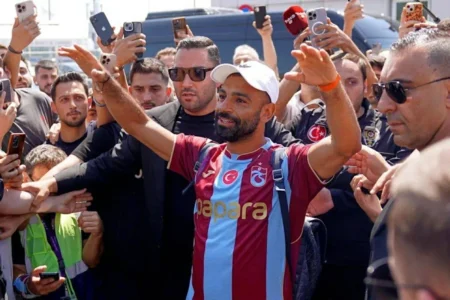 لأول مرة.. محمد صلاح يكشف كواليس انضمامه إلى طرابزون سبور التركي
