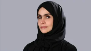 سلامة المزروعي توثق ملامح الأنوثة في أعمالها الفنية