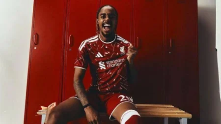 ليفربول يواجه إبسويتش تاون اليوم في الدوري الإنجليزي: الموعد والقنوات الناقلة ليفربول يواجه إبسويتش تاون اليوم في الدوري الإنجليزي: الموعد والقنوات الناقلة