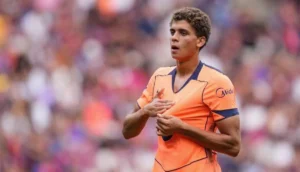 برشلونة يرفع الشرط الجزائي لـ«لامين يامال» إلى رقم قياسي وتصدره غلاف «سبورت»