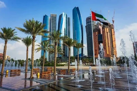 ستاندرد آند بورز: الإمارات تتمتع بقوة مالية ومستويات دين منخفضة