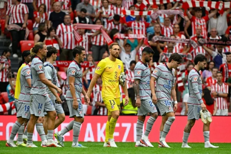أتلتيك بلباو يكتسح أتلتيكو مدريد برباعية في الدوري الإسباني