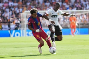 برشلونة ينفرد بصدارة الدوري الإسباني بعد انتصار عريض